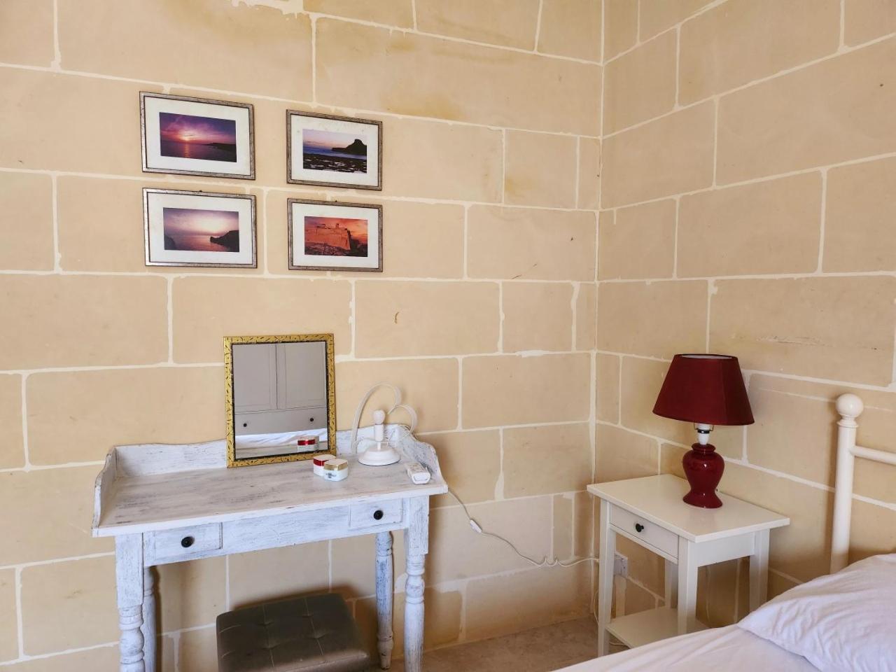 Palm Court Apartment Xlendi Exterior photo